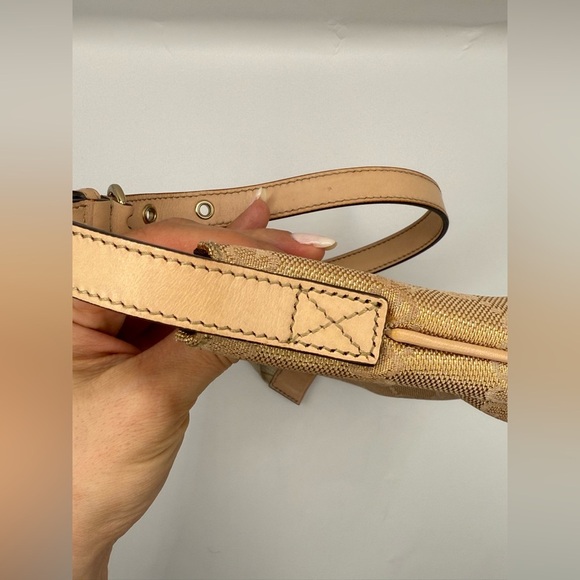 Gucci Pochette boat Shoulder Bag - Picture 15 of 16